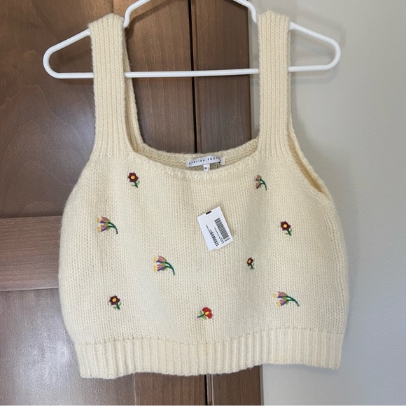 BNWT English Factory Womens Floral Embroidered Knit Sweater Tank Top Size XL - Picture 7 of 12